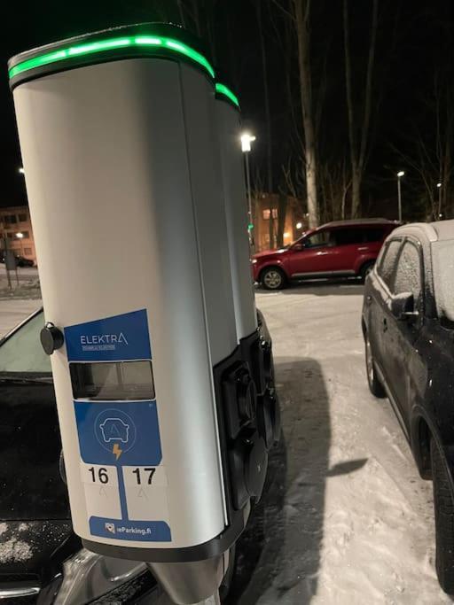 Tilava Kaksio, Saunalla Ja Saehkoeauton Latauksella. Tampere Exterior foto